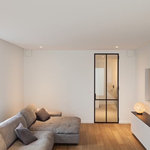 Prime spanplafond in woonkamer