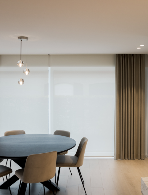 Prime spanplafond in eetkamer
