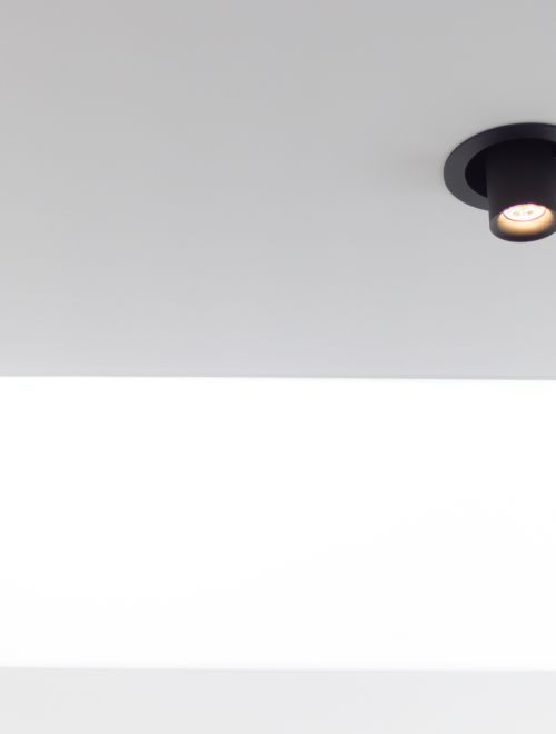 Uitwerking spanplafond rond dakvenster
