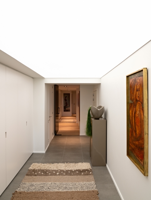 Inkomhal met Skylight, verlicht spanplafond